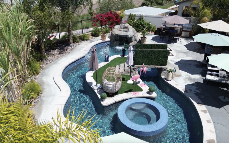 custom pool construction