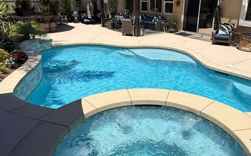 freeform pool and spa, Yucaipa Ca pool construction